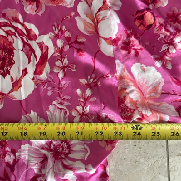 Floral robe - Picture 9 of 9